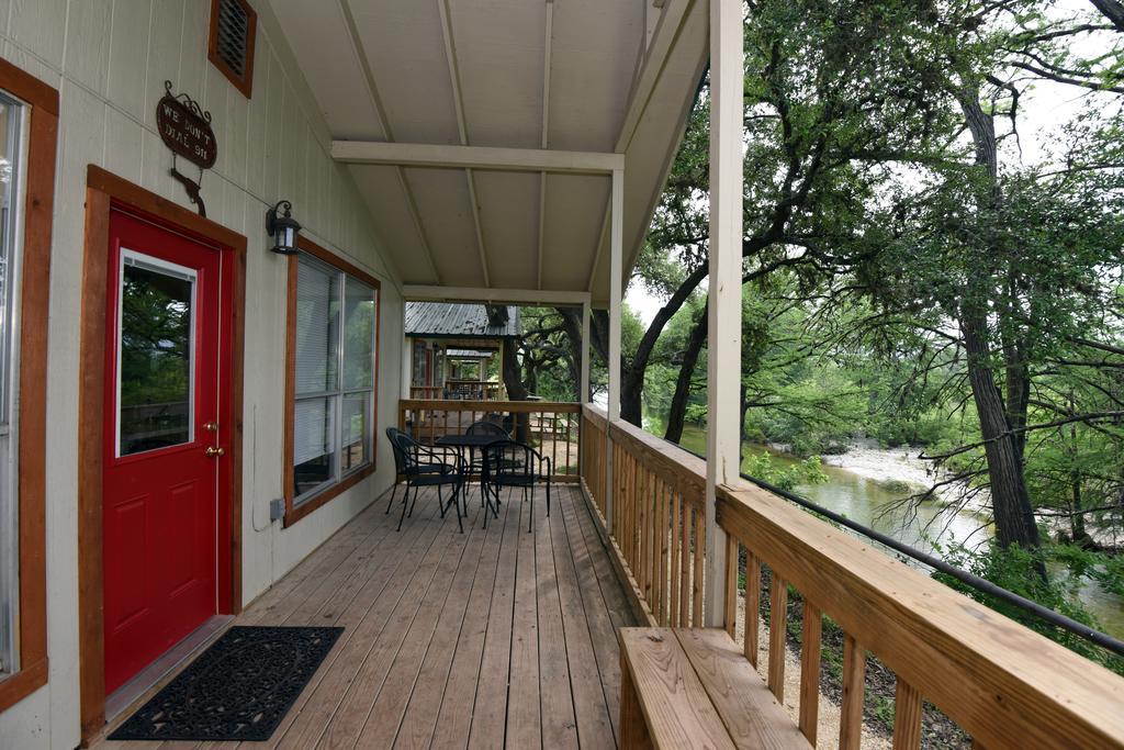 River Bluff Cabins Rio Frio Exteriér fotografie