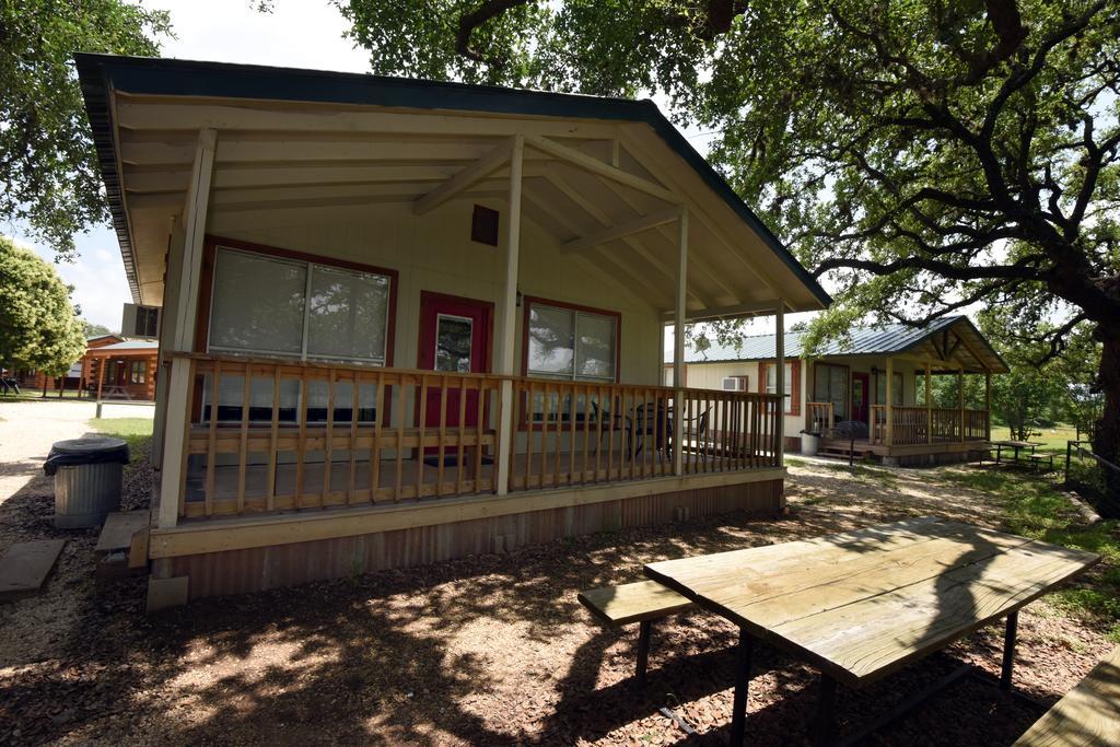 River Bluff Cabins Rio Frio Exteriér fotografie