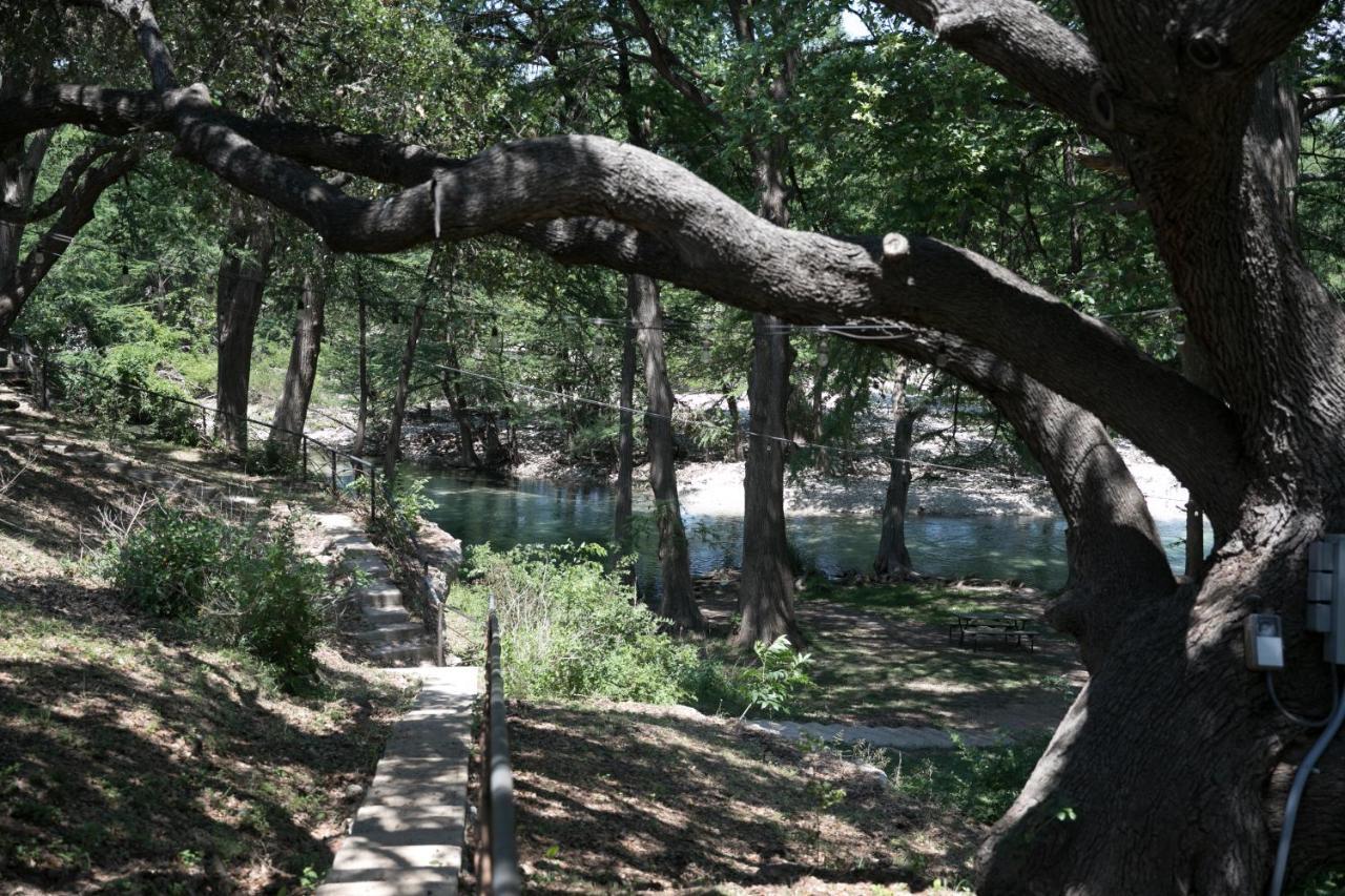 River Bluff Cabins Rio Frio Exteriér fotografie