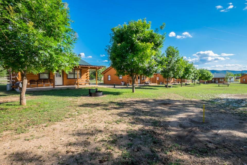River Bluff Cabins Rio Frio Exteriér fotografie